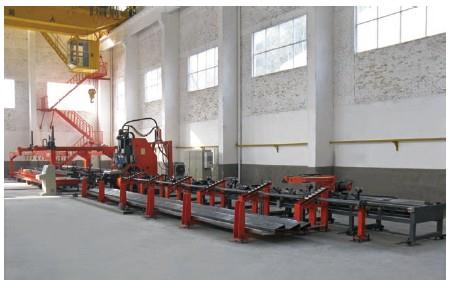 山東拓維機(jī)械制造有限公司，汽車大梁沖，汽車小梁沖，鋼模板沖孔，鋼模板加工設(shè)備，汽車橫梁沖，數(shù)控平板沖孔機(jī)，中厚板數(shù)控沖床，數(shù)控沖鉆復(fù)合機(jī)，汽車縱梁沖，縱梁自動化生產(chǎn)線，中厚板沖割復(fù)合機(jī)，平地機(jī)刀片沖鉆生產(chǎn)線